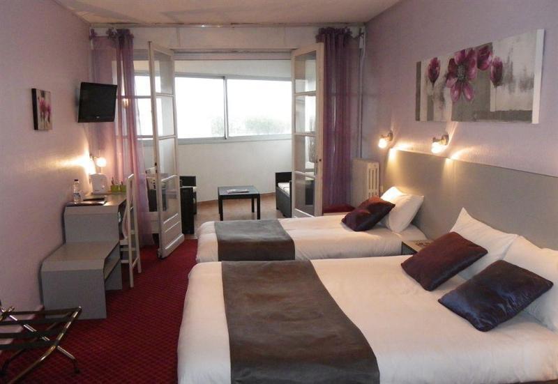 Brit Hotel Bleu Nuit Сент Экстерьер фото