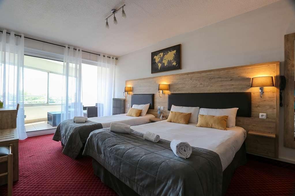 Brit Hotel Bleu Nuit Сент Номер фото