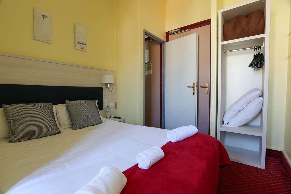 Brit Hotel Bleu Nuit Сент Номер фото