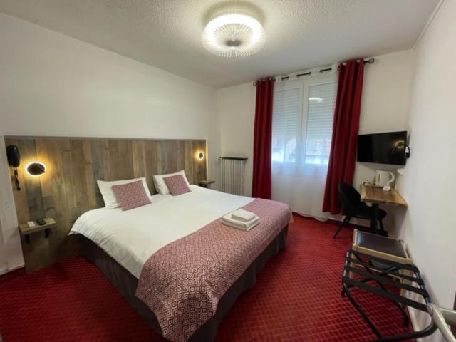 Brit Hotel Bleu Nuit Сент Экстерьер фото