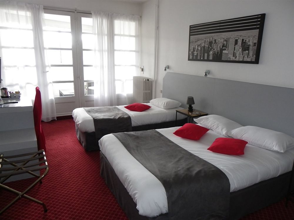 Brit Hotel Bleu Nuit Сент Экстерьер фото