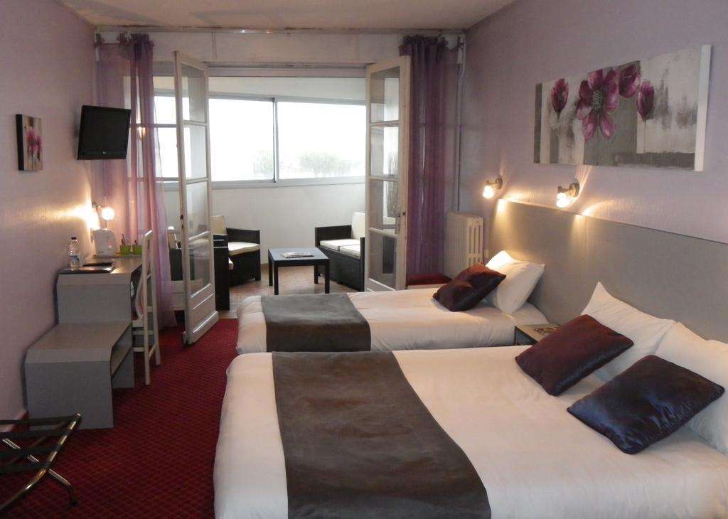 Brit Hotel Bleu Nuit Сент Номер фото